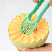 Ustensila bucatarie 4 in 1 pentru taiat si decorat fructe Flippy, material inox si plastic, compact, 28x6.2 cm, verde