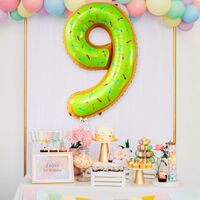 Balon din Folie Metalizata Flippy, Figurina Cifra, Imprimeu Gogosi, Tema Aniversare 100 cm, Ambalaj Individual, Pai inclus, Umflare cu Aer sau Heliu, Multicolor, Cifra 9