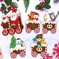 Decoratiune de Craciun, Flippy, pentru Gradina, Tip Trenulet, 5 Figurine + Bete de Infipt in Pamant, din Plastic, Impermeabil, Model Mos Craciun cu Prietenii, Multicolor