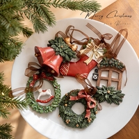 Decoratiune de Craciun, Flippy, pentru Brad, Model Bradut, 8.5 x 6.5 cm, din Rasina, Multicolor