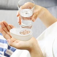 Cutie Taiat Pastile si Depozitare Medicamente, Flippy, Alba, 8x5x2.65 cm, Compacta si Portabila, Ideala Pentru Calatorii