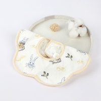 Baveta Tip Floare, Flippy, din Bumbac, pentru Copii 0-12 Luni, Rezistenta la apa, cu Capse, Model cu Iepurasi, 26 x 29 cm, Alb