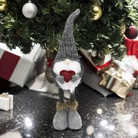 Figurina Decorativa, Pentru Craciun, Flippy, Spiridus, Omul Padurii Indragostit, Picioare Telescopice, Inaltime reglabila 42 - 52 cm, Gri