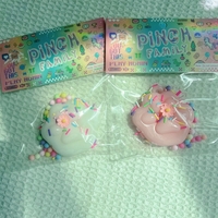 Set 12 Jucarii Antistres Squishy, Flippy, cu Revenire Lenta, Squeeze Pinch Family, Model Labuta de Pisica, 6x6 cm, 45g, Ambalaj Transparent, Alb+Roz