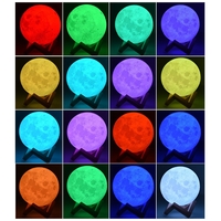 Lampa de veghe luna 3D Moon Light, lumina multicolora cu LED, 7 culori, schimbare culoare prin atingere, alimentare baterii, fara acumulator, stand din plastic inclus, 18 cm, Flippy