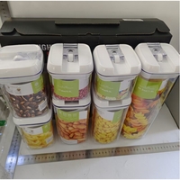 Set 7 Recipiente din Plastic, Flippy, pentru Alimente/Obiecte, Inchidere Ermetica, 2 x 0.5l, 2 x 0.8l, 2 x 1.2l, 1 x 1.9 l, Capac Alb, Transparent