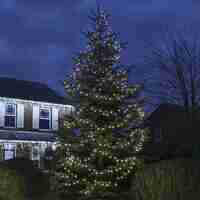 Instalatie Craciun, 90 m, 900 Led-uri ,Liniara, Alb rece, 8 jocuri de lumini, Transformator, Interconectabila, Prelungitor 3 m inclus, Fir Transparent, Flippy