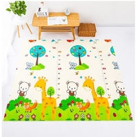 Covoras pentru Copii, Flippy, cu 2 Fete, Model ZOO/Ursulet, din XPE+PE, Impermeabil, Antiderapant, Protectie Termica, +3 Luni, Pliabil, 150 x 200 x 1.5 cm, Multicolor