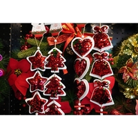 Ornament de brad trei inimi cu paiete, Flippy, rosu, lemn, 36 cm