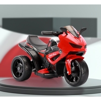 Motocicletă Electrică cu 3 Roti, Flippy, Acumulator Încarcare, Anti-Rasturnare, Lumini, Sunete, Off-Road, Baterie 6V 4.5Ah, 66x34x43cm, Rosu