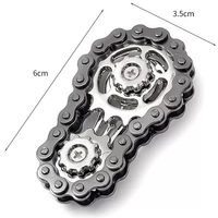 Jucarie Fidget Spinner Premium Anti Stres, Flippy, Giroscop din Aliaj, Jucarie din Metal de decompresie, forma Lant de Angrenaj de Bicicleta, 6 x 3.5 cm, Negru