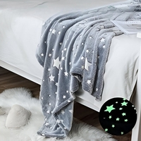 Patura Fosforescenta, Flippy, Moale, Pufoasa, Lumineaza in Intuneric, 1.5x2 m, Model Cer Instelat, Gri
