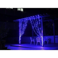 Instalatie Craciun, Tip Perdea, IP44, 14 m x 1 m, 840 LED-uri, Albastru, 8 jocuri de lumini, Transformator cu telecomanda, Interconectabila, Prelungitor 5 m inclus, Fir transparent, Interior/ Exterior, Flippy