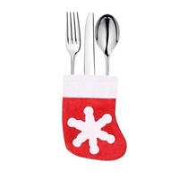 Husa decorativa festiva pentru 3 tacamuri Flippy, model soseata cu fulg, material textil si poliester, 14 x 8 cm, rosu