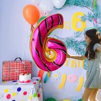 Balon din Folie Metalizata Flippy, Figurina Cifra, Imprimeu Gogosi, Tema Aniversare 100 cm, Ambalaj Individual, Pai inclus, Umflare cu Aer sau Heliu, Multicolor, Cifra 6