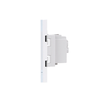 Priza Simpla si 1 Tasta Falsa cu Rama din Sticla LUXION, Standard Italian, 3M, alb