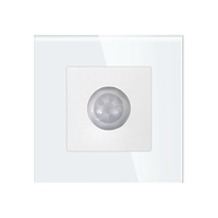 Senzor de Miscare PIR LUXION cu Rama din Sticla, alb