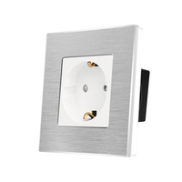 Priza Simpla LUXION cu rama din aluminiu, alb