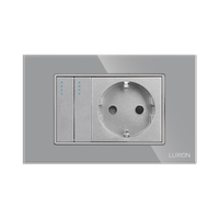 Intrerupator Dublu Cap Scara + Priza cu Rama din Sticla LUXION, Standard Italian, 3M, gri