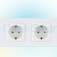 Priza cvadrupla Livolo cu rama din sticla, alb