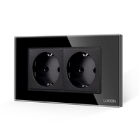 Priza Dubla cu Rama din Sticla LUXION, Standard Italian, 4M, negru