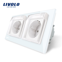 Priza dubla Livolo cu rama din sticla si capac de protectie rezistent la apa, alb