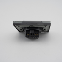 Priza Simpla cu Capac de Protectie cu Rama din Sticla LUXION, negru