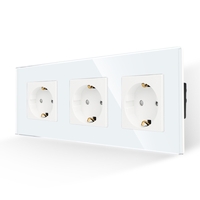 Priza Tripla cu Rama din Sticla LUXION, alb