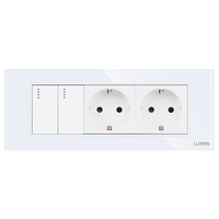 Intrerupator Dublu + 2 Prize cu Rama din Sticla LUXION, Standard Italian, 6M, alb
