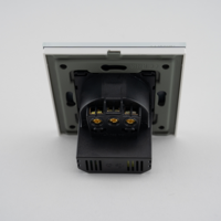 Priza Simpla + USB-A + USB-C LUXION cu Rama din Sticla, alb