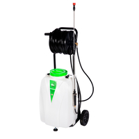 Pulverizator cu acumulator Micul Fermier, volum 40 litri, cu roti