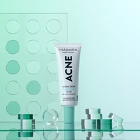 MÁDARA ACNE HYDRA-DERM Fluid Echilibrant BIO și Vegan 40ml – Hidratare, Controlul Sebumului și Porilor