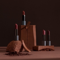 MÁDARA Velvet Wear 35 Dark Nude – Ruj Mat Cremos BIO, Natural și Vegan 4g
