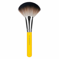 Bdellium Tools  Studio Series - Highlighting Fan - PENSULĂ EVANTAI PENTRU ILUMINATOR/ HIGHLIGHTER  - 991.5 S