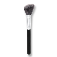 Crown Brush Pro Highlight Contour Brush - Pensulă pentru iluminare și contouring - C522