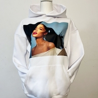 Hanorac pufos cu imprimeu Ariana G.