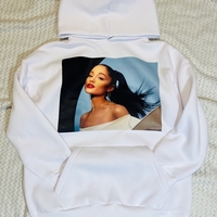 Hanorac pufos cu imprimeu Ariana G.