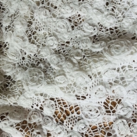 Bluză dantelată în relief