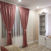 Draperie Madras și voal alb / perdea dungi