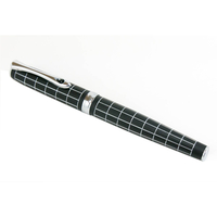 Stilou DIPLOMAT Excellence A plus, cu penita M, aurita 14kt. - Rhomb Guilloche Lapis Black