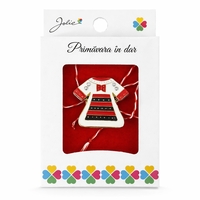 Martisor Brosa Mica in Cutie, Jolie, Dimensiune Brosa 2,5-3 cm, Material Metal, Model Rochie Traditionala, Multicolor