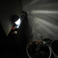 Lampa solara LED de perete, IP44 pentru exterior, autonomie 12 ore, neagra