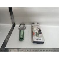 Taietor Decojitor pentru Pepene, Flippy, pentru Legume si Fructe, Multifunctional, Set din 3 Parti, Otel Inoxidabil si Plastic PP, 22.5 x 7 cm Verde