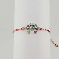 Bratara Martisor pentru Dama, Jolie, Model Potcoava, Set 12 bucati, Pandativ Argintiu din Inox cu Snur Alb-Rosu Ajustabil