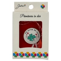 Martisor Brosa Mica in Cutie, Jolie, Design cu Mesaj, Dimensiune 2.5-3 cm, Material Metal, Model Rotund Trifoi