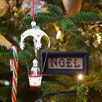Figurina pentru Brad de Craciun, Flippy, Model Om de Zapada in Balon cu Aer Cald, Ornament pentru Brad, din Metal, 11 x 5.5 x 5.5 cm, Alb