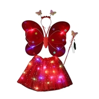 Costum Fluturas cu Aripi Modelabile Luminoase pentru Copii, Flippy, Fusta din Tul cu Lumini, Bagheta si Bentita, 4 piese, Pentru Halloween, Roleplay, Craciun, Carnaval, Paste, Ziua Copilului, Bumbac/Poliester, Marime universala, Rosu