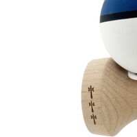 Kendama X Originala, Profesionala, Flippy, Cupe Mari KING SIZE V3, Rubber Grip, Gaura in Baza, Rulment Metalic, din lemn 18 cm, Ata 62/65 cm, S Bicolor Albastru inchis/Alb