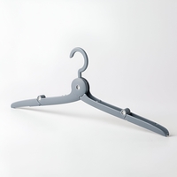Umeras Pliabil de Calatorie, Flippy, Mini Cuier Portabil pentru Haine, Suport de Uscare, 14x7x1.4cm, Gri