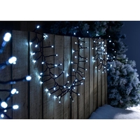 Instalatie Craciun Profesionala de Exterior IP65, 160 m, 3840 Led-uri Mari ,Franjuri, Alb rece, Flash, Alimentator, Interconectabila, Prelungitor 6.5 m inclus, Fir Negru Cauciucat, 220v, Vafy